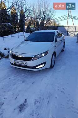 Седан Kia Optima 2013 в Брусилове