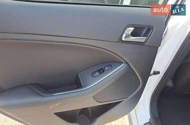 Седан Kia Optima 2015 в Южноукраїнську