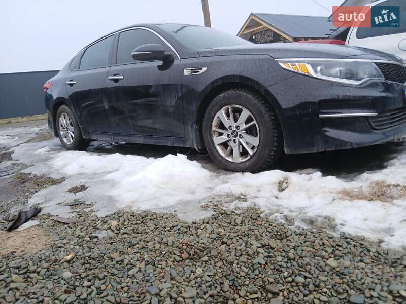 Седан Kia Optima 2017 в Ивано-Франковске