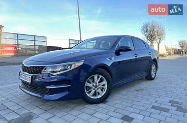 Седан Kia Optima 2016 в Ивано-Франковске