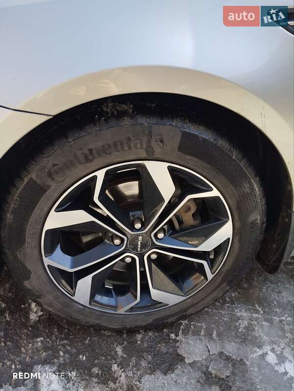 Седан Kia Optima 2012 в Славянске