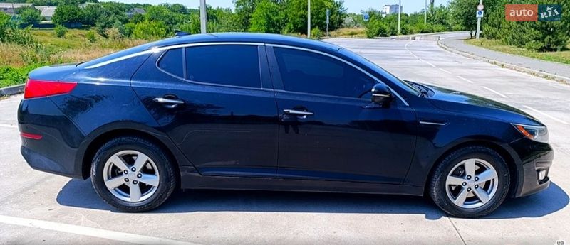 Седан Kia Optima 2015 в Синельниковому