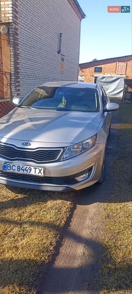 Седан Kia Optima 2013 в Львове