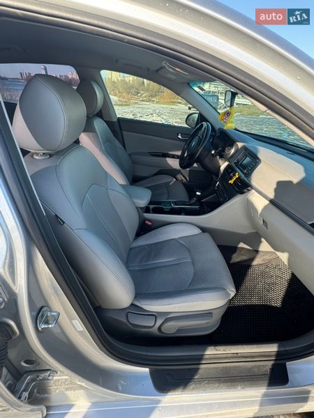 Седан Kia Optima 2016 в Києві