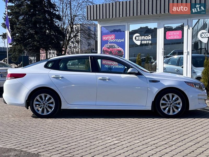 Седан Kia Optima 2017 в Львові