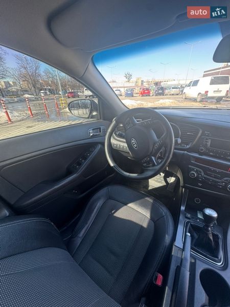 Седан Kia Optima 2012 в Корсунь-Шевченківському