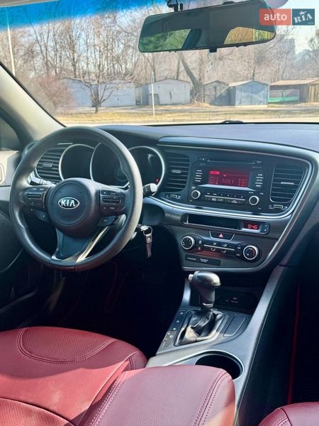 Седан Kia Optima 2014 в Запорожье