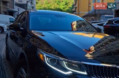 Седан Kia Optima 2018 в Киеве