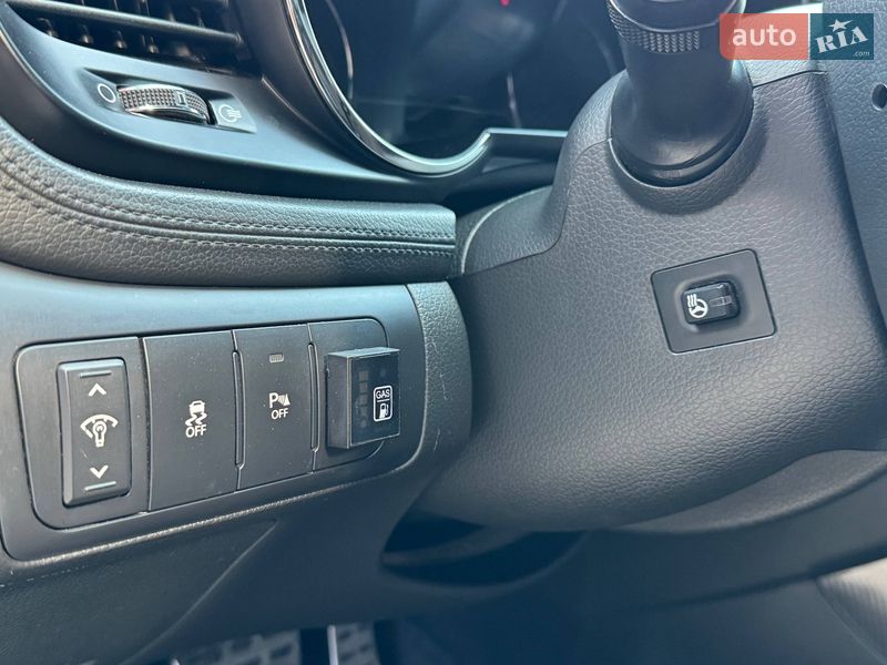 Седан Kia Optima 2012 в Львове