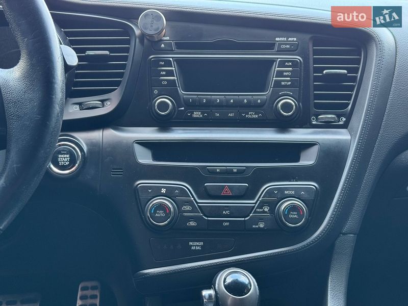 Седан Kia Optima 2012 в Львове