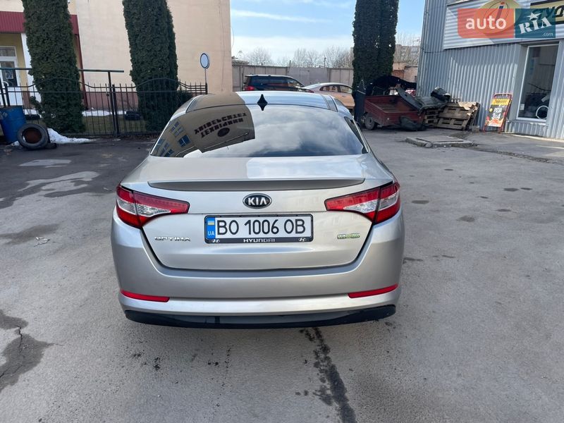 Седан Kia Optima 2012 в Тернополе
