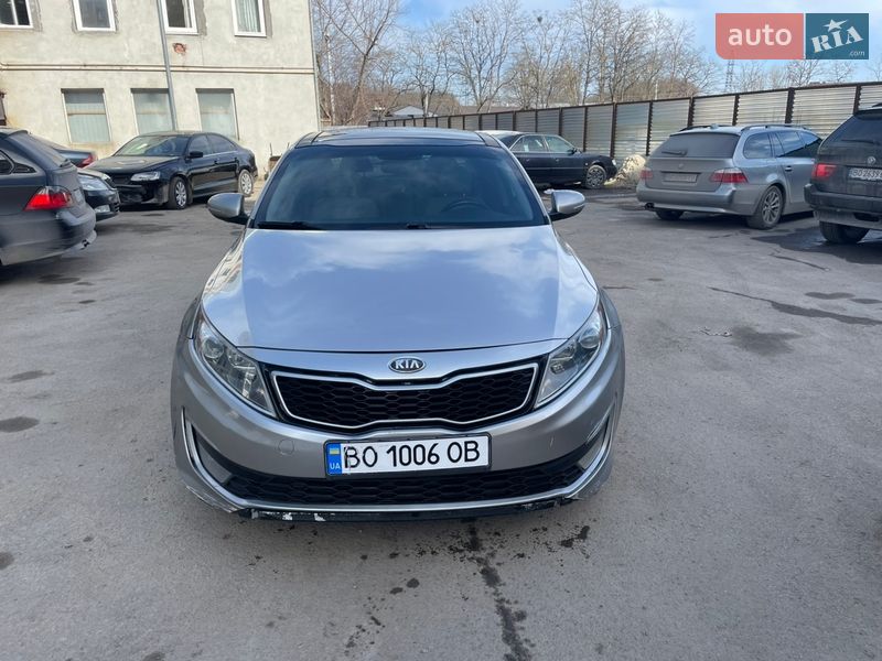 Седан Kia Optima 2012 в Тернополе