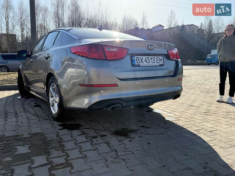 Седан Kia Optima 2015 в Хмельницком
