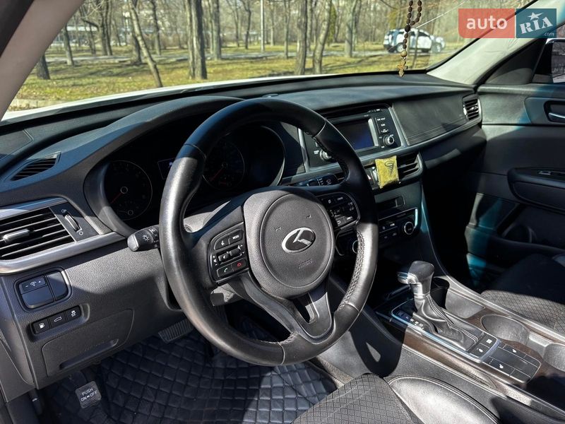Седан Kia Optima 2016 в Запоріжжі