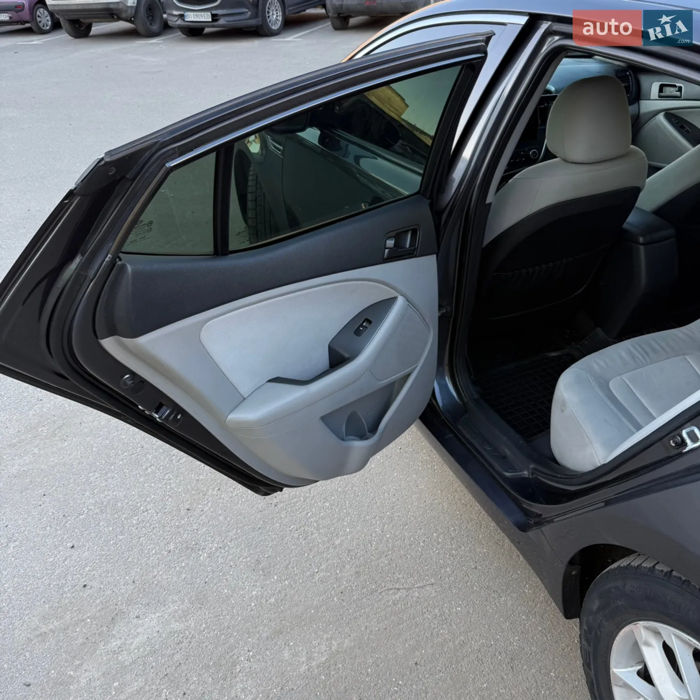 2011 Kia Optima - мініатюра 12