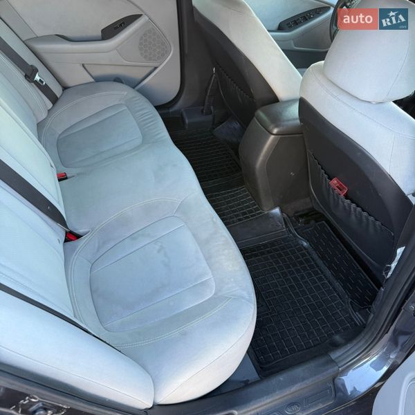 Седан Kia Optima 2011 в Полтаве