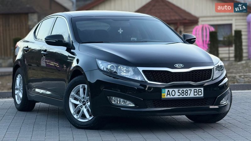 Седан Kia Optima 2012 в Міжгір'ї