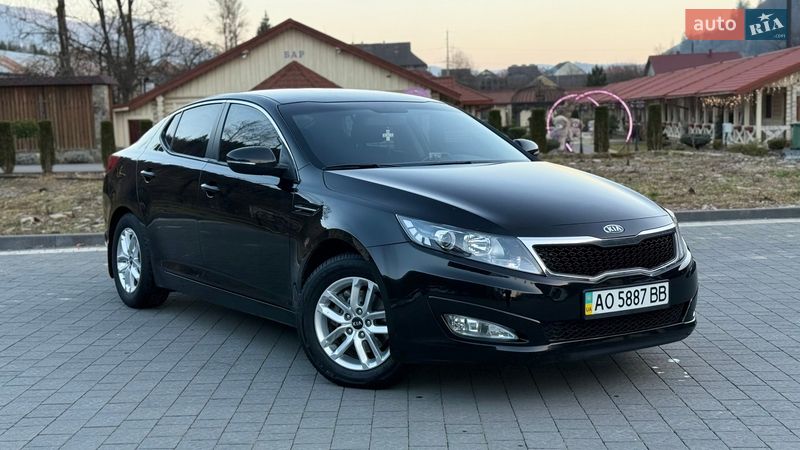 Седан Kia Optima 2012 в Міжгір'ї