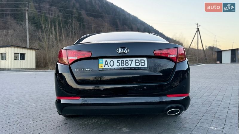 Седан Kia Optima 2012 в Міжгір'ї