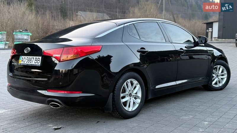 Седан Kia Optima 2012 в Міжгір'ї