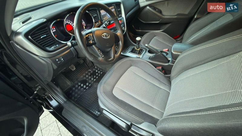 Седан Kia Optima 2012 в Міжгір'ї