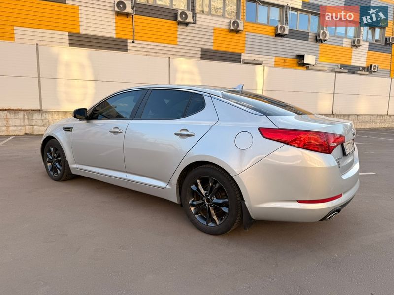 Седан Kia Optima 2012 в Києві