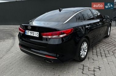 Седан Kia Optima 2016 в Ивано-Франковске
