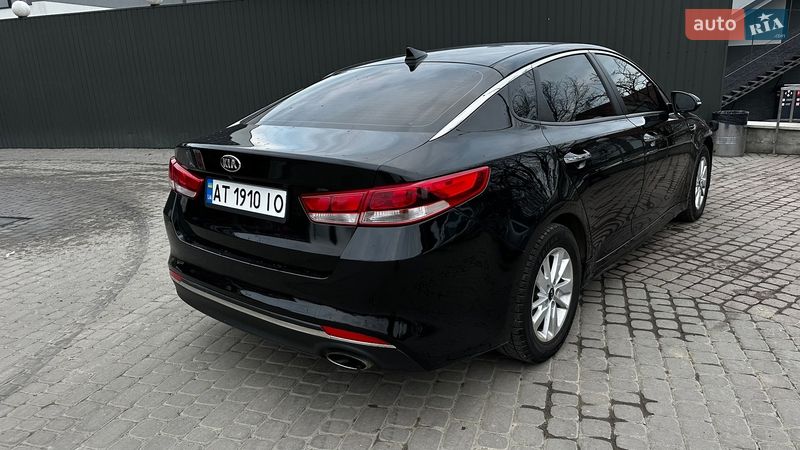 Седан Kia Optima 2016 в Ивано-Франковске