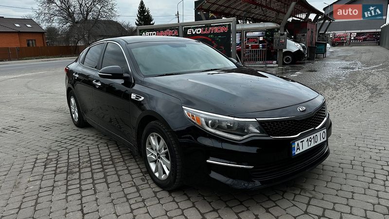 Седан Kia Optima 2016 в Ивано-Франковске