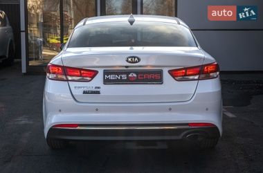 Седан Kia Optima 2017 в Киеве