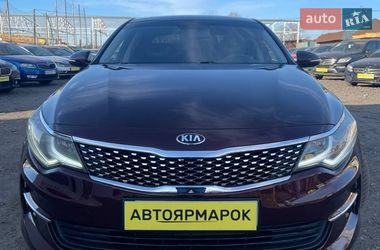 Седан Kia Optima 2017 в Ужгороді