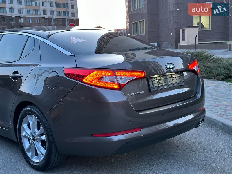 Седан Kia Optima 2012 в Одессе