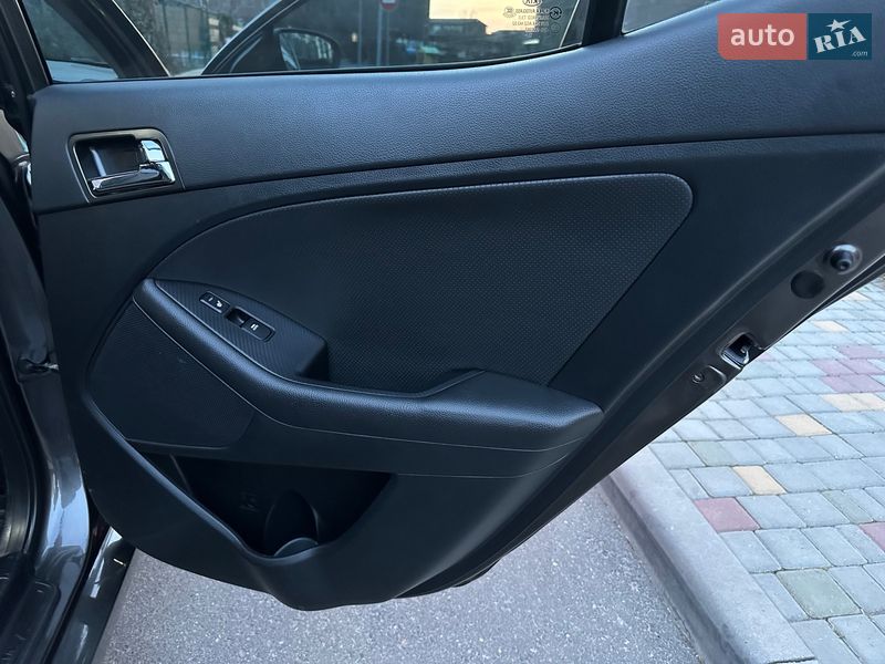 Седан Kia Optima 2012 в Одессе