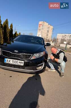 Седан Kia Optima 2013 в Харькове