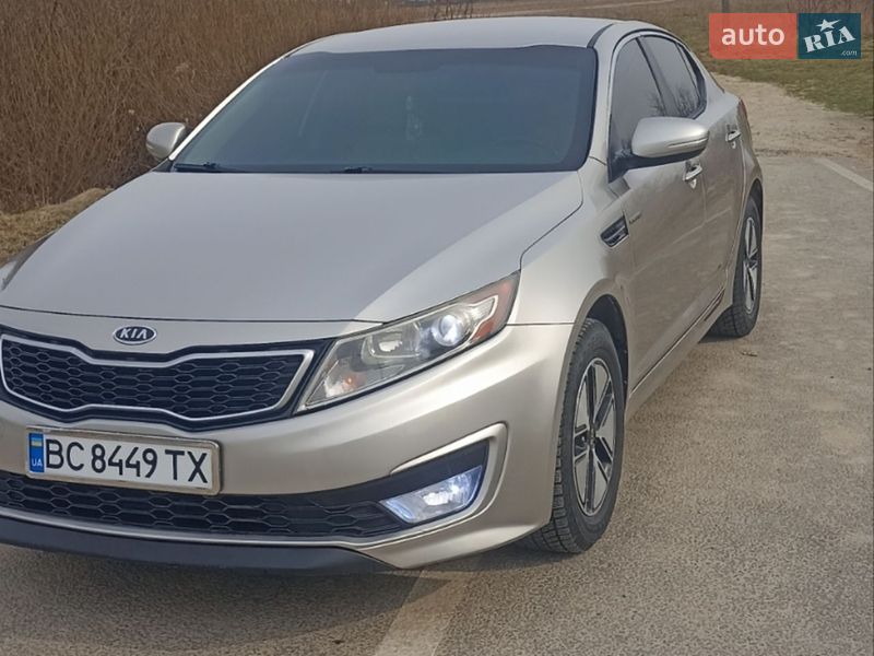 Седан Kia Optima 2013 в Львове