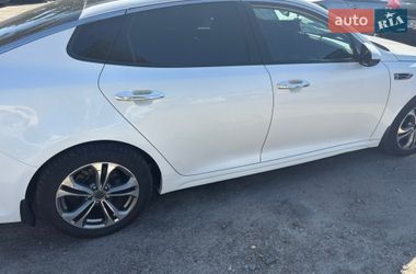 Седан Kia Optima 2016 в Киеве