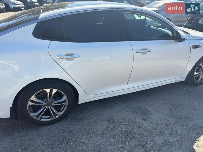 Седан Kia Optima 2016 в Киеве