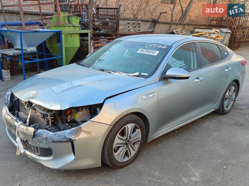 Седан Kia Optima 2017 в Киеве