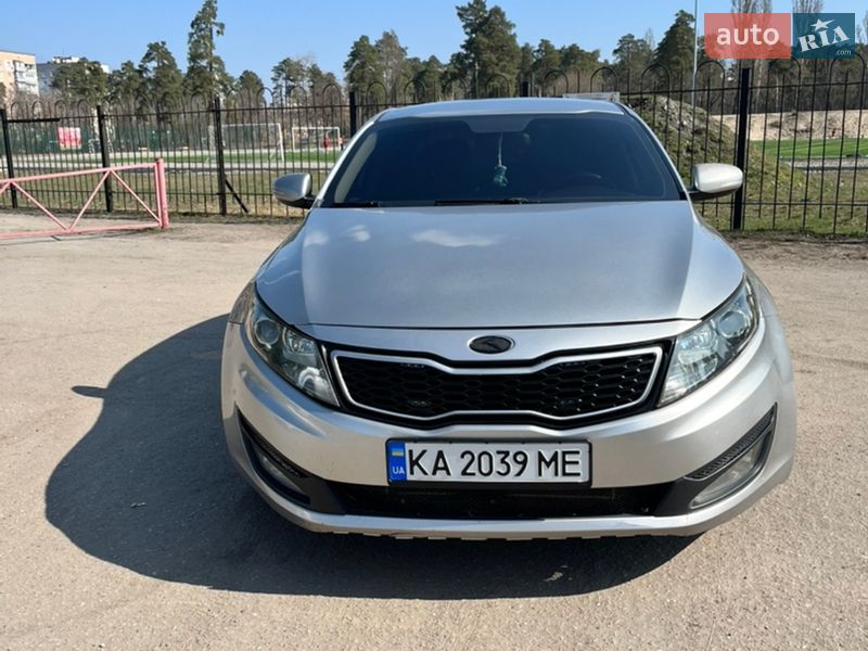 Седан Kia Optima 2013 в Киеве