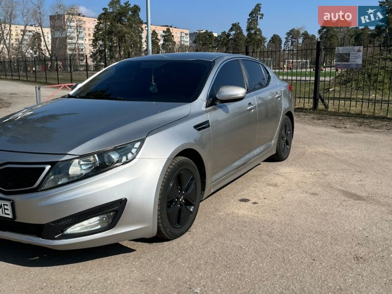 Седан Kia Optima 2013 в Киеве