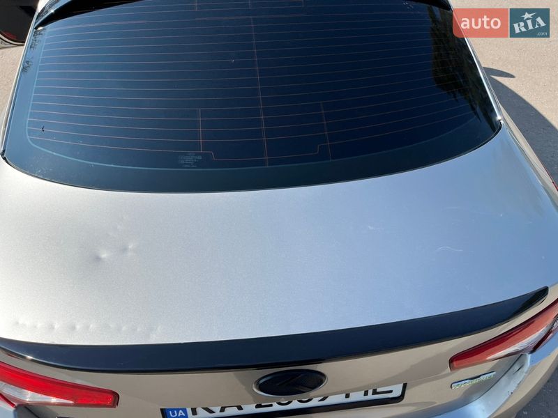 Седан Kia Optima 2013 в Киеве