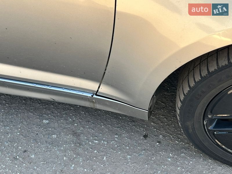 Седан Kia Optima 2013 в Киеве