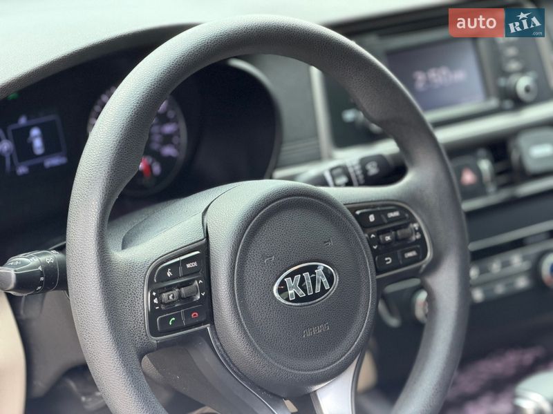 Седан Kia Optima 2015 в Харькове