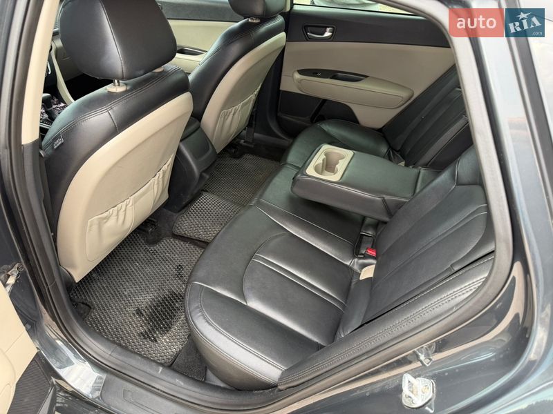 Седан Kia Optima 2015 в Харькове