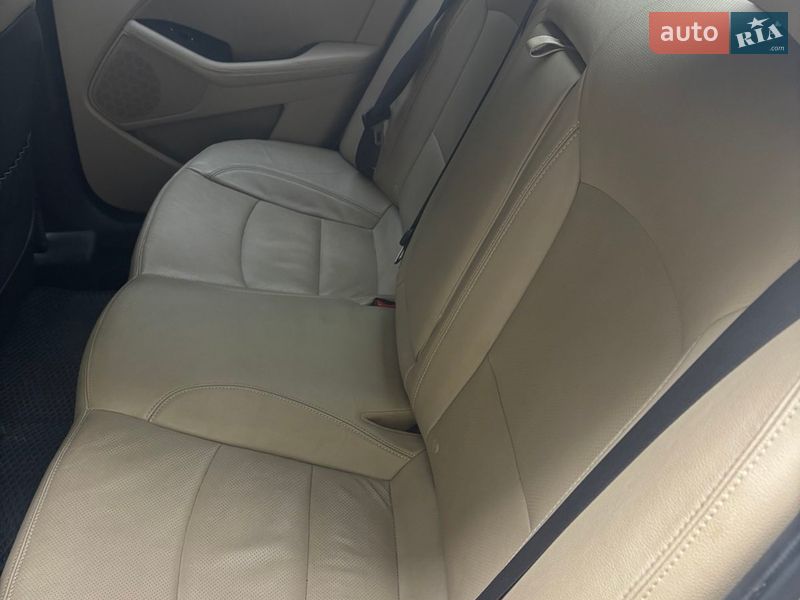 Седан Kia Optima 2013 в Одесі