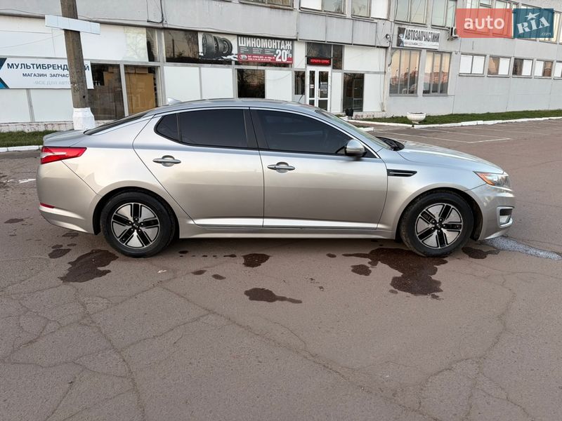 Седан Kia Optima 2011 в Чернігові