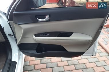 Седан Kia Optima 2016 в Києві