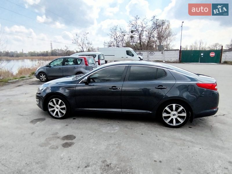 Седан Kia Optima 2013 в Києві