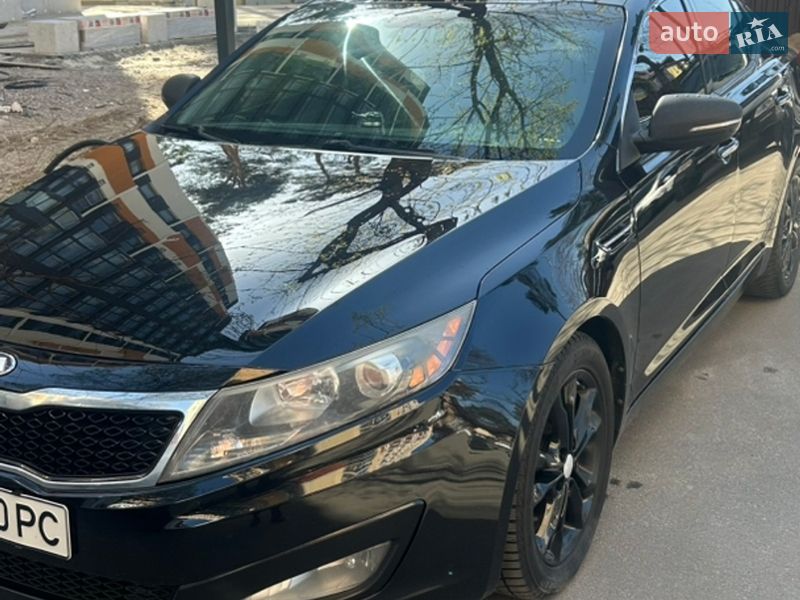 Седан Kia Optima 2013 в Ирпене
