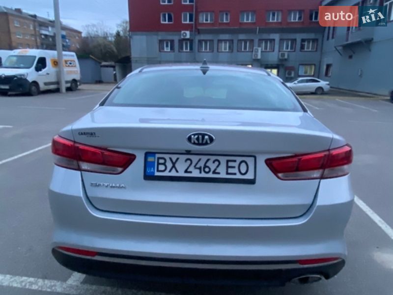 Седан Kia Optima 2017 в Хмельницком
